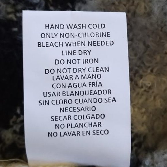 emanuel geraldo Blanket and Infinity Scarf 2 Pack - Picture 3 of 6